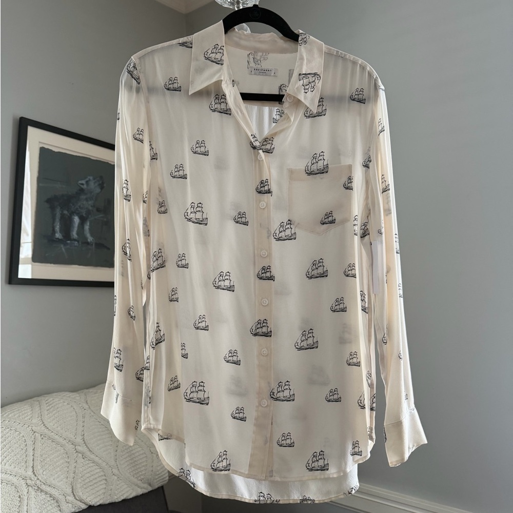 NWT 100% Silk Equipment White Patterned Button Up Blouse